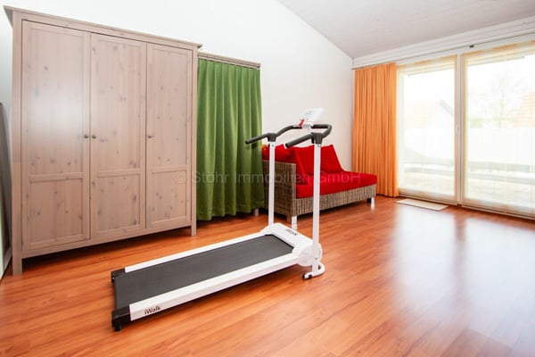 Helles 5.5 Zimmer Reiheneckhaus an kinderfreundlicher Lage 13