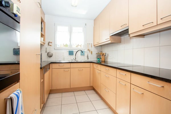 Helles 5.5 Zimmer Reiheneckhaus an kinderfreundlicher Lage 7