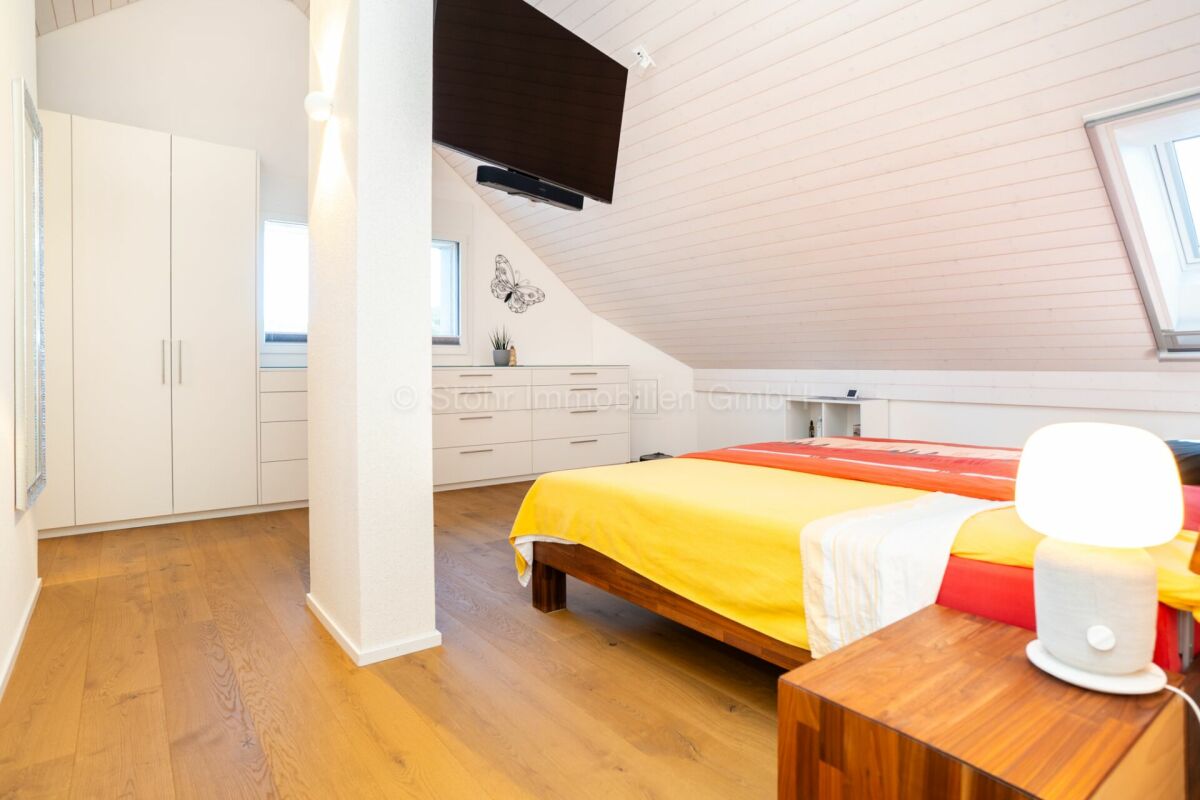 Familienfreundliches 4.5-Zimmer-DEFH in gepflegter Überbauung
