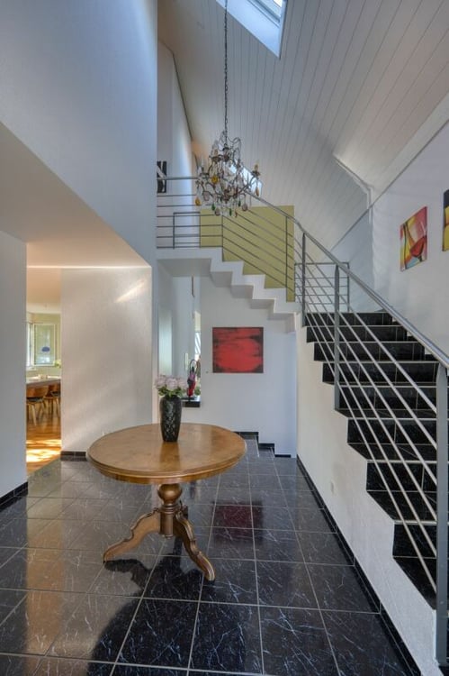 MEDITERRAN LICHTDURCHFLUTETES 6.5 ZIMMER HAUS MIT TRAUMAUSSICHT 3