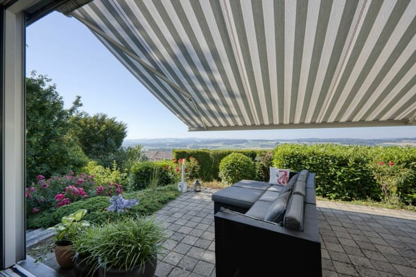 MEDITERRAN LICHTDURCHFLUTETES 6.5 ZIMMER HAUS MIT TRAUMAUSSICHT 17