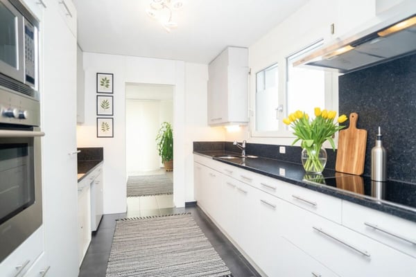 STILVOLLE 5.5 ZIMMER TERRASSENWOHNUNG MIT 67 M2 TERRASSE 4