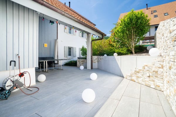 Familienfreundliches 4.5-Zimmer-DEFH in gepflegter Überbauung 3