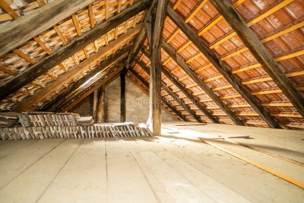 Bauland in Brütten mit historischem Bauernhaus und Entwicklungspotenzial 18