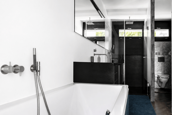 Elegante 10-Zimmer Villa mit aussergewöhnlicher Architektur 12