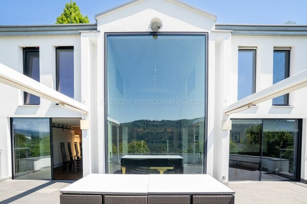 Elegante 10-Zimmer Villa mit aussergewöhnlicher Architektur 43