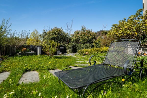 Einzigartige 4.5-Zimmer-Terrassenwohnung an sonniger Hanglage 2