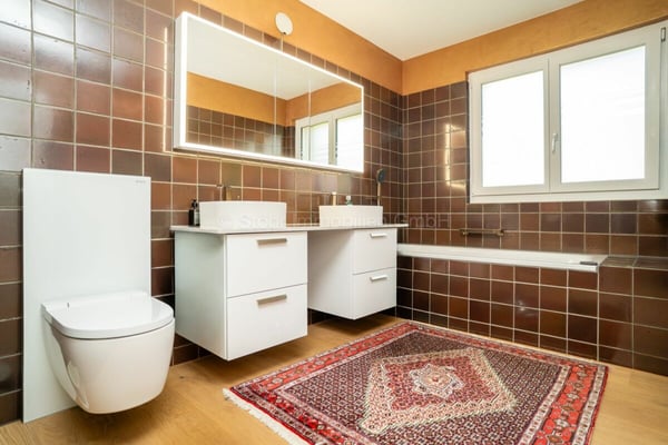 Stilvolle 4.5-Zimmer-Wohnung mit 145 m² Wohnfläche und hochwertiger Totalsanierung 14