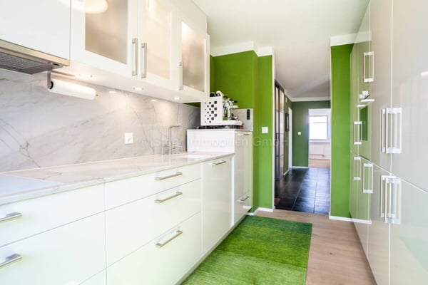 Stilvolle 4.5-Zimmer-Wohnung mit 145 m² Wohnfläche und hochwertiger Totalsanierung 20