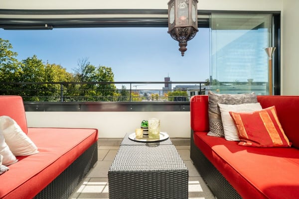Urbane 4.5 Zimmer Attika-Wohnung mit 169 m² Terrassenfläche 13