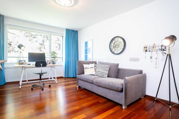 Urbane 4.5 Zimmer Attika-Wohnung mit 169 m² Terrassenfläche 9