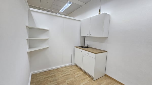 ZU VERMIETEN - SR388 14 m² 4