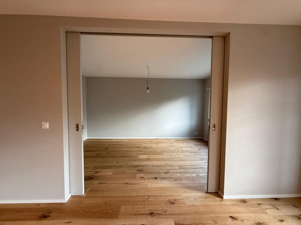 1.5-Zimmer-Maisonette mit Wintergarten, beheiztem Bastelraum und grossem Privatgarten in Zürich-Höngg 3