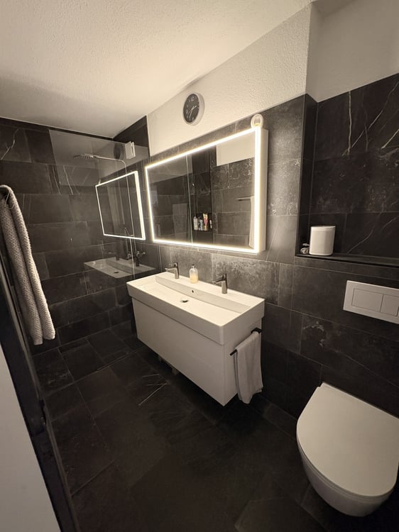 Attraktive 2.5-Zimmer-Maisonettewohnung mit grosser Terrasse und besonderer Architektur 7