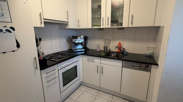 Helle und zentrale Wohnung im 4. OG 2
