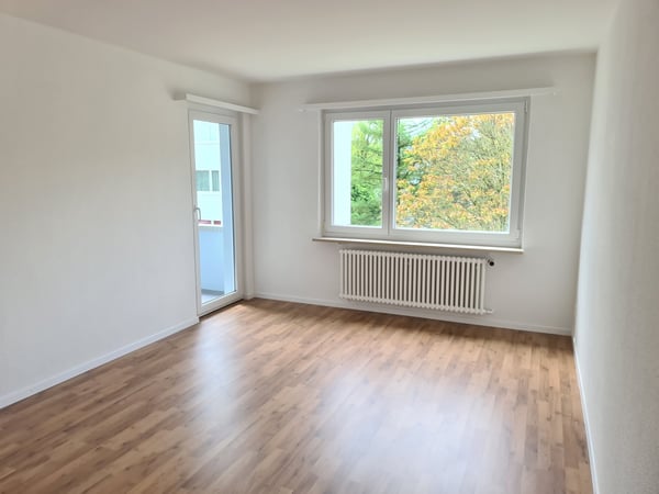 Helle und zentrale Wohnung im 4. OG 1