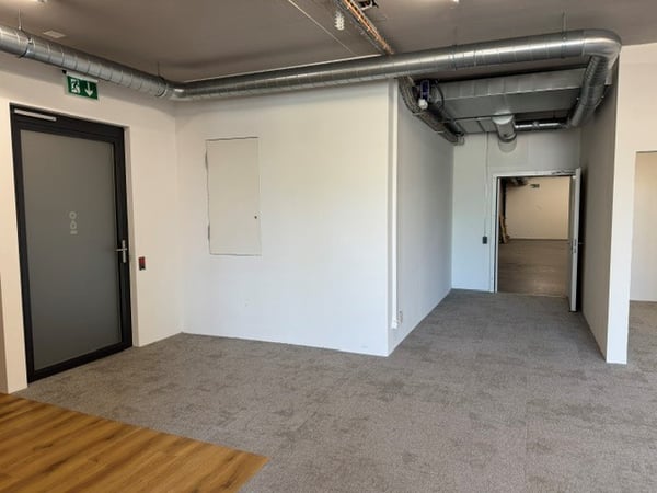 Grosszügige Büro- und Lagerfläche zur Miete an der Riedstrasse 8 in Dietikon 22