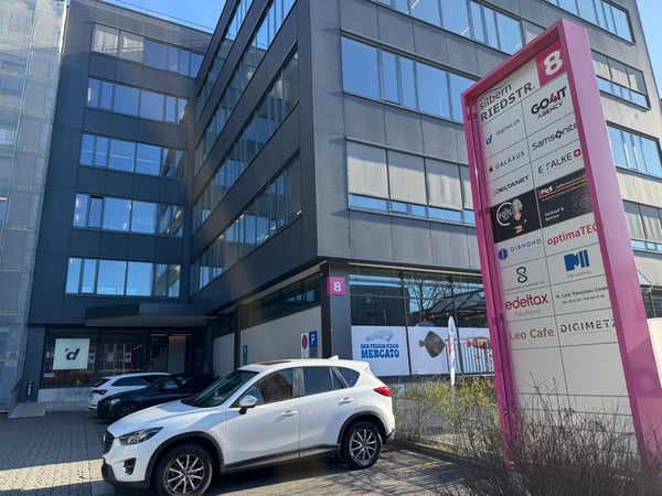 Grosszügige Büro- und Lagerfläche zur Miete an der Riedstrasse 8 in Dietikon 2