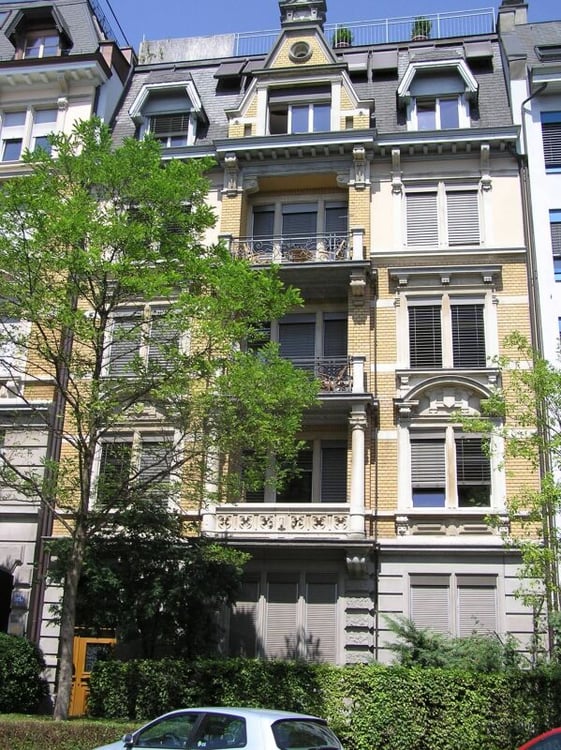 Exklusive Attikawohnung mit 90 m² privater Dachterrasse und direktem Liftzugang in die Wohnung an bester Lage in Zürich Seefeld