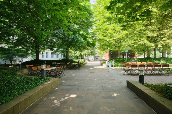 Büroflächen ab 997 m² direkt am Rhein 9