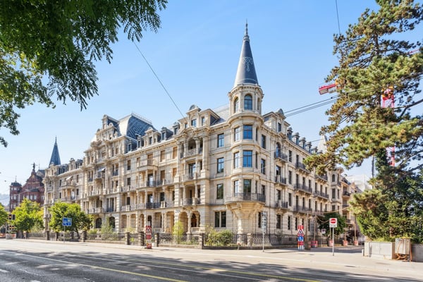 Prestigeträchtig arbeiten -  Letze Büroflächen im Weissen Schloss am Zürichsee! 11