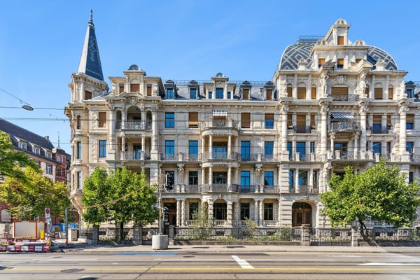 Ihr neues Office im prestigeträchtigen Weissen Schloss direkt am Zürichsee 9