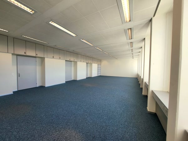 Zentral in Rüti - Büroräume in Hochhaus mit Weitsicht 9