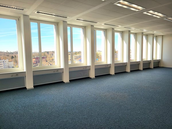 Zentral in Rüti - Büroräume in Hochhaus mit Weitsicht 5