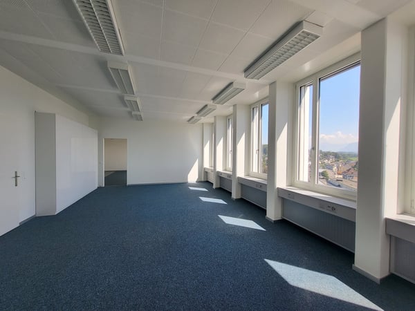 Moderne Büroräumlichkeiten im Zentrum von Rüti 6