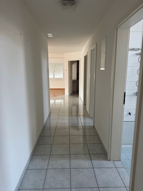 Grosszügige 5.5-Zimmer-Dachmaisonette in Samstagern – Sofort verfügbar! 3