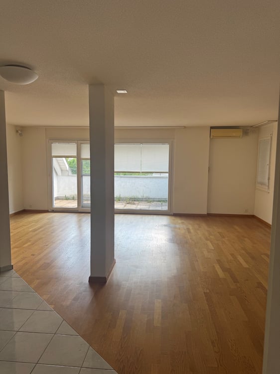 Grosszügige 5.5-Zimmer-Dachmaisonette in Samstagern – Sofort verfügbar! 4