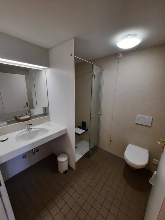 Gemütliche 1.5-Zimmer-Wohnung mit Möbeln in Muralto mit Balkon 3