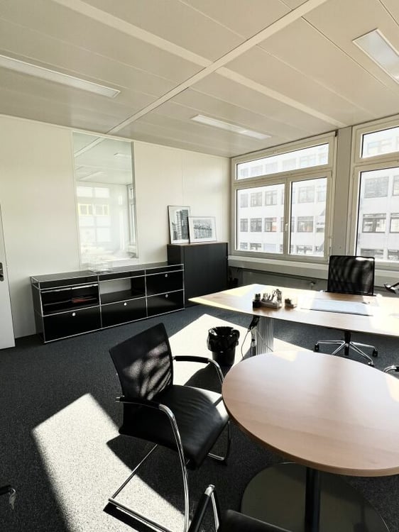 Helle, ansprechende Bürofläche zu vermieten 1