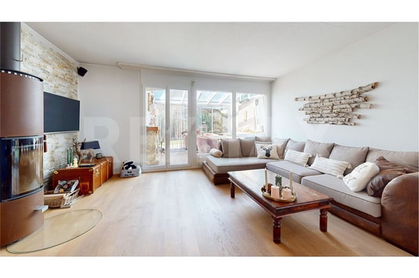 Gepflegtes Einfamilienhaus mit Wintergarten und Pool 8