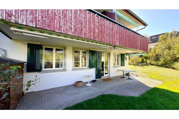 Mehr Raum fürs Leben attraktive 4.5-Zimmer-Gartenwohnung und Büro-/Hobbyraum in Hochfelden 2