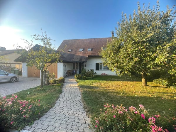 Traumhaus mit privatem Spa, Whirlpool, Schwimmteich und Golfvergnügen im eigenen Garten