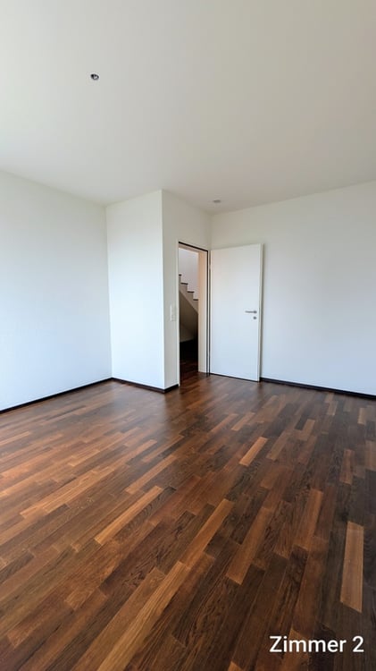 Grosszügige 5.5-Zimmer-Dach-Maisonettewohnung mit Balkon und Stadtblick in Opfikon 14