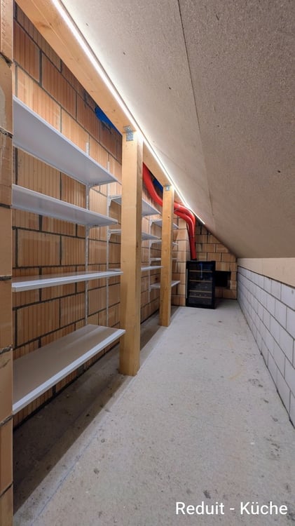 Grosszügige 5.5-Zimmer-Dach-Maisonettewohnung mit Balkon und Stadtblick in Opfikon 27