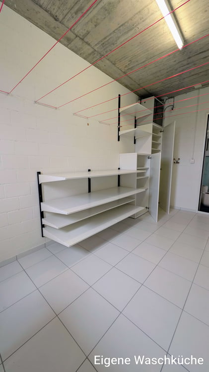 Grosszügige 5.5-Zimmer-Dach-Maisonettewohnung mit Balkon und Stadtblick in Opfikon 28