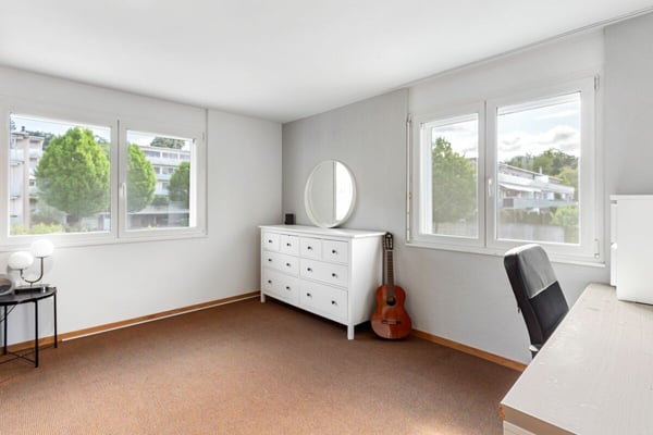 Sehr grosses 7.5-Zimmer-Eckhaus mit zusätzlichem Büro und grossem Hobbyraum in Wetzikon 9