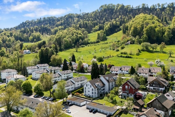 Wunderschöne naturnahe 5.5-Zimmer-Gartenwohnung 3