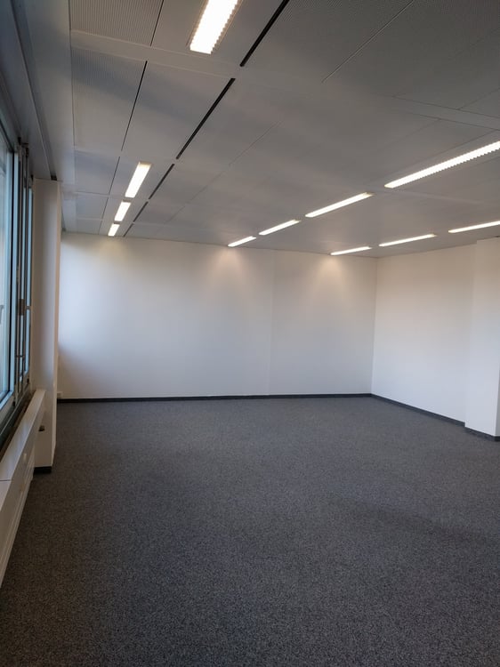 Fertig ausgebauter Büroraum an Toplage! 3