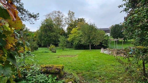 Ehemaliges Bauernhaus mit viel Potenzial und lauschigem Garten 2
