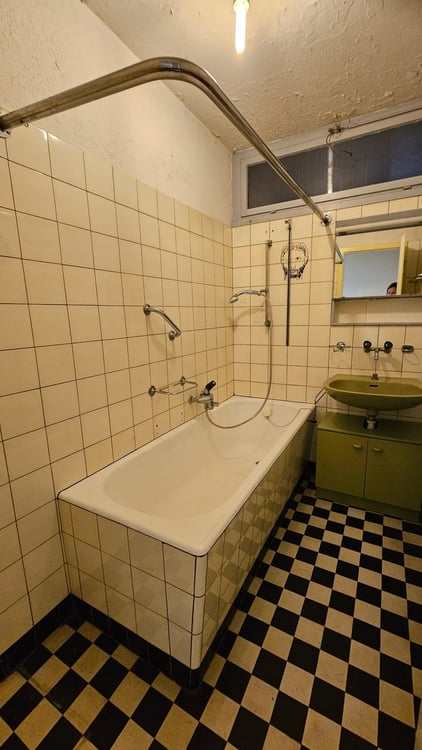 Ehemaliges Bauernhaus mit viel Potenzial und lauschigem Garten 12