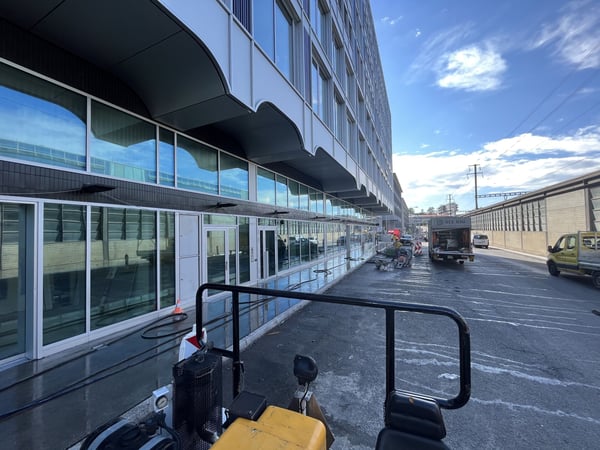 Letzte Verkaufs- und Dienstleistungsflächen am neuen Bahnhof Süd 3