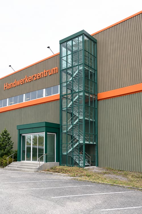 10'000 m² vielseitige Gewerbeflächen in 2557 Studen/BE - Top Preise 10