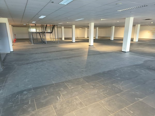 10'200 m² vielseitige Lager-/Ladenfläche in 2557 Studen/BE - Top Preise 9