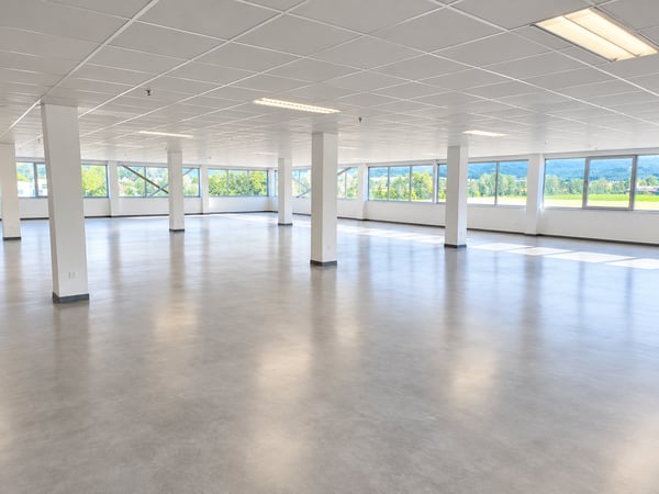 10'000 m² vielseitige Gewerbeflächen in 2557 Studen/BE - Top Preise 1