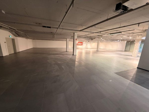 Top-Visibilität und hohe Kundenfrequenz im Hause sowie im direkten Umfeld 5