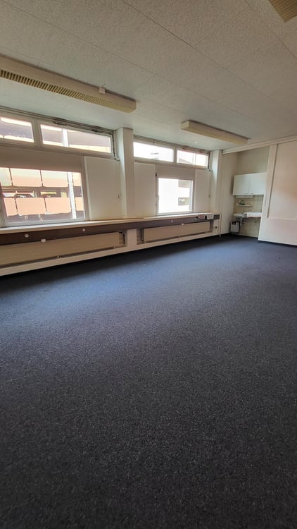 Moderne 2-Zimmer-Gewerbeflaeche im pulsierenden Zuerich West 2